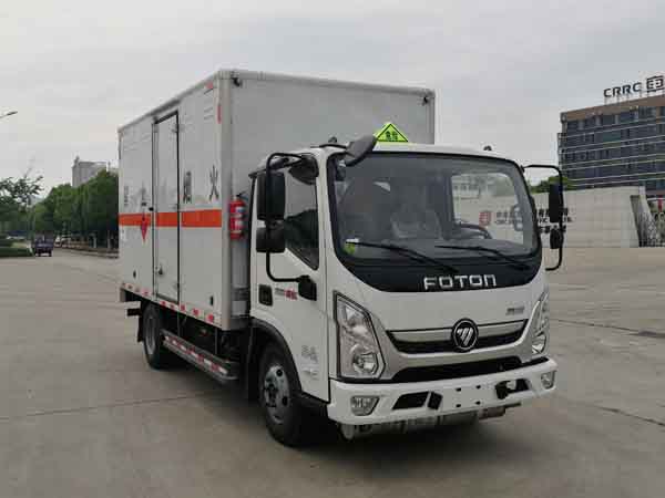 楚勝牌CSC5048XRQB6型易燃?xì)怏w廂式運(yùn)輸車(chē)