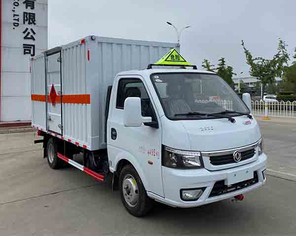 楚勝牌CSC5045XRQ6型易燃?xì)怏w廂式運(yùn)輸車(chē)