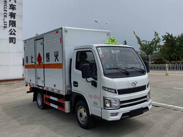 楚勝牌CSC5043XRYSH6型易燃液體廂式運(yùn)輸車(chē)